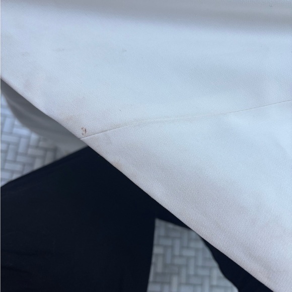 Theia Devon Ivory Wedding Dress (tailored) - Picture 11 of 12